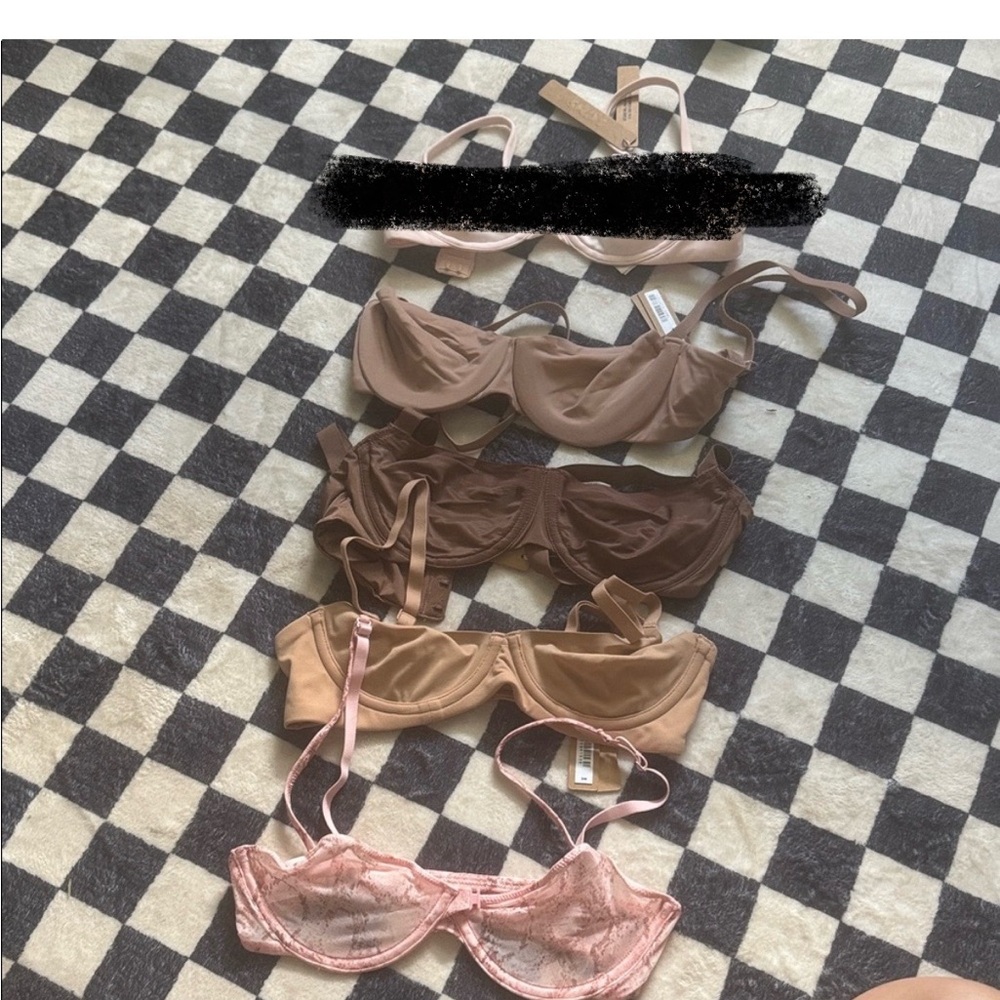 SKIMS BRA BUNDLE